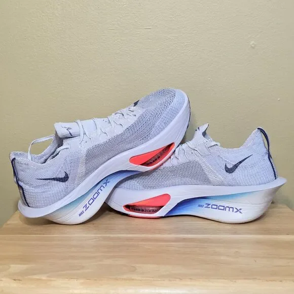 Nike Men's White and Blue Running Shoes